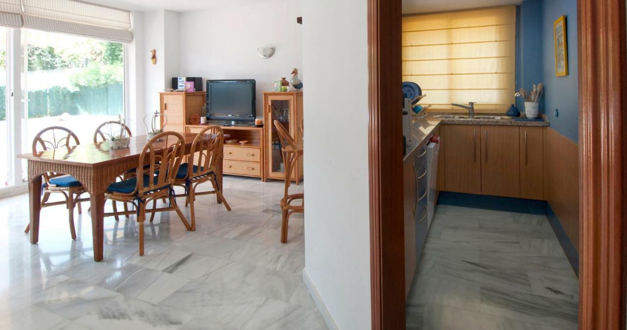 Apartament Les Tonyines Llança Exteriér fotografie